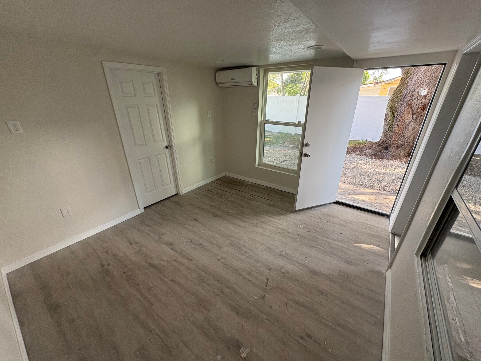 Building Photo - 135 Jalapa Dr