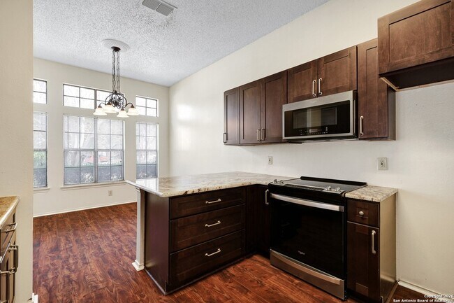 Building Photo - 13003 Beacon Park Dr