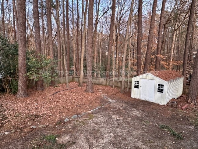 Building Photo - 102 Brodick Ct