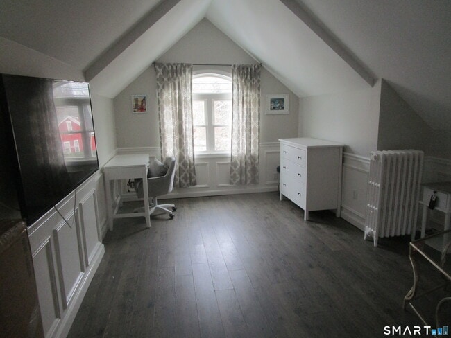 Building Photo - 256 Seaside Ave