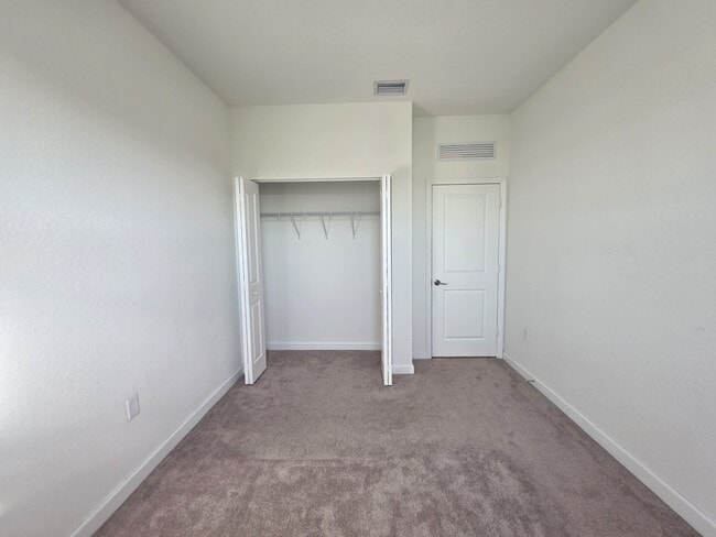 Building Photo - 2420 NW 131st Cir