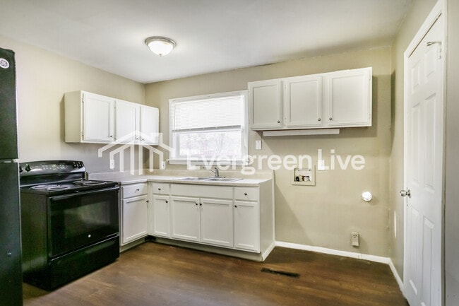 Building Photo - 1665 Shady Lane Rd