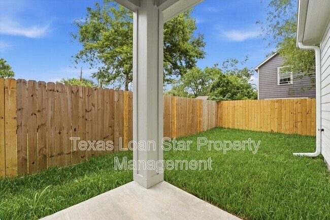 Building Photo - 4354 Clover St