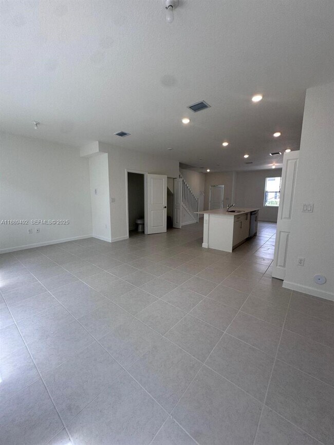 Building Photo - 1183 NW 1st Ter