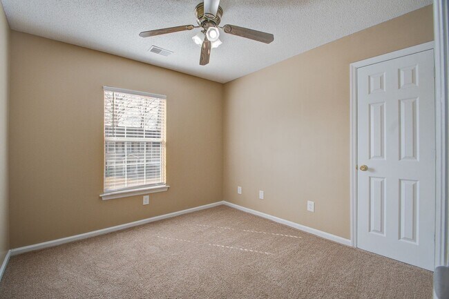 Building Photo - $500 move in special Inquire with our leasing office