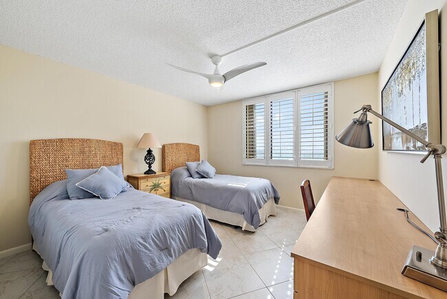 Building Photo - 400 Ocean Trail Way
