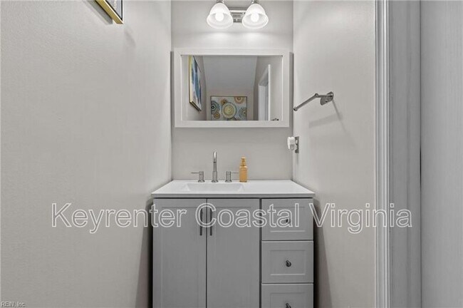 Building Photo - 1509 Broad Water Arch