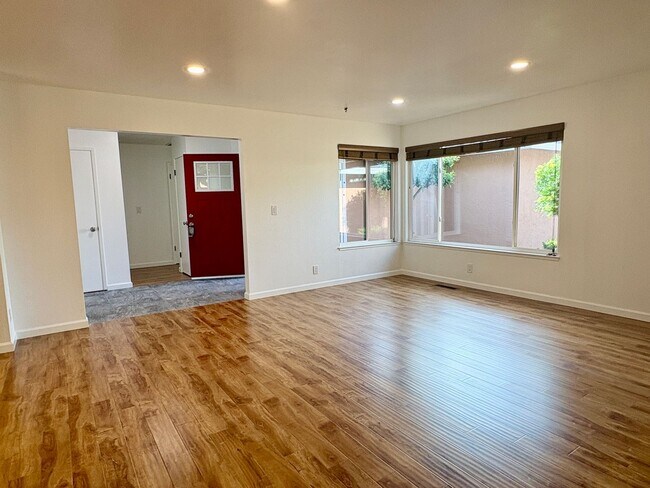 Building Photo - Welcome Home to Your Next Chapter in Almaden Valley