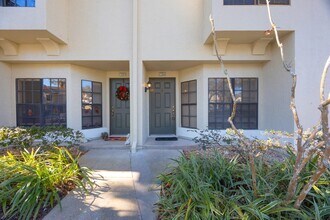 Building Photo - A02