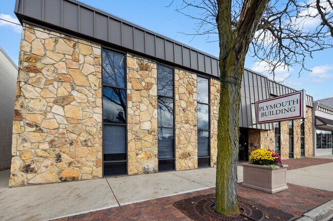 Primary Photo - 310 N Michigan St