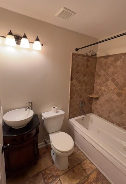 Building Photo - 3304 Forette Ln