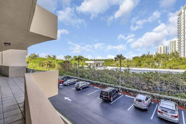Building Photo - 4200 N Ocean Dr