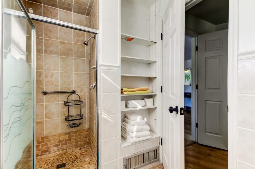 Building Photo - 311 16th Ave