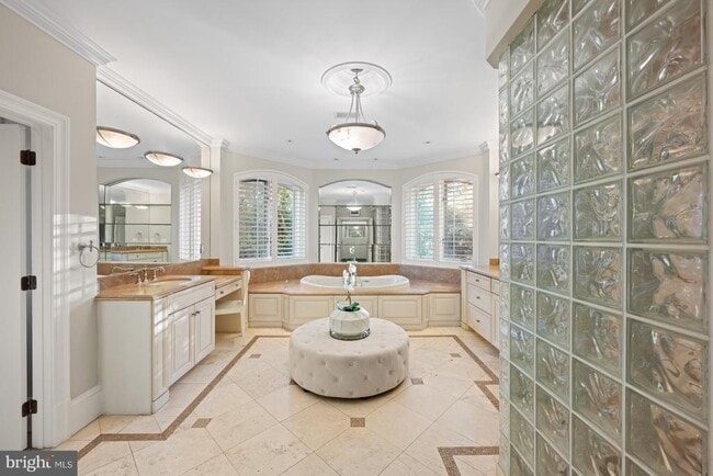 Building Photo - 8305 Fox Haven Dr