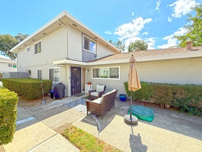 Primary Photo - 5520 Tyhurst Ct