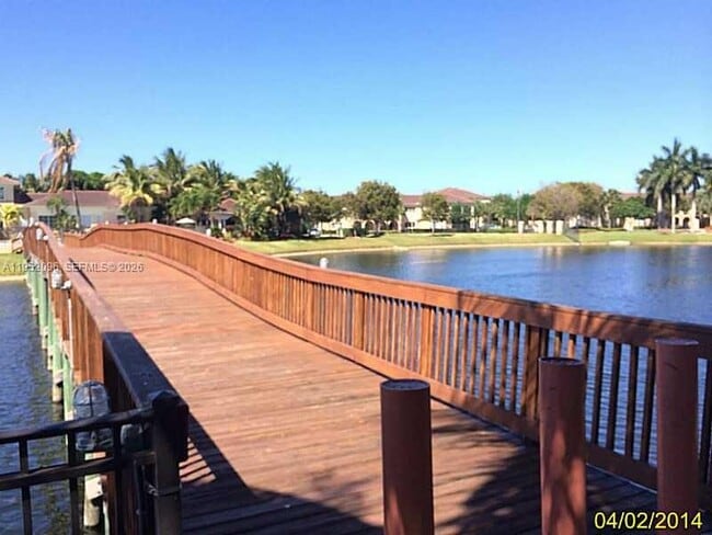 Building Photo - 2541 Centergate Dr