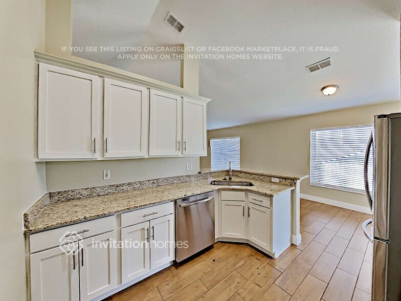 Building Photo - 330 Trade Wind Dr