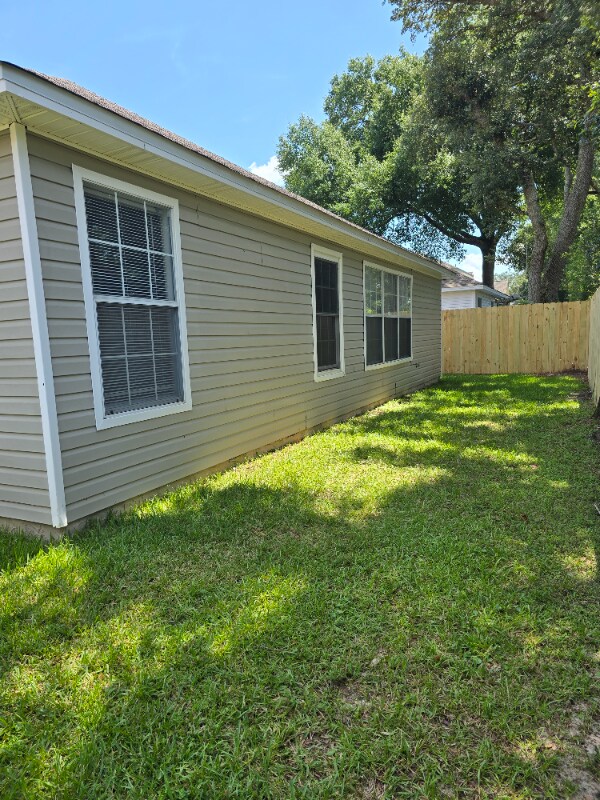 Building Photo - 2566 Barron Ct