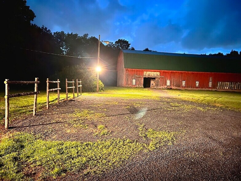 Building Photo - 745 Bagdad Rd