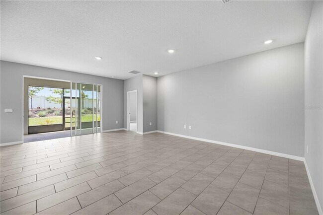 Building Photo - 5719 Woodland Sage Dr