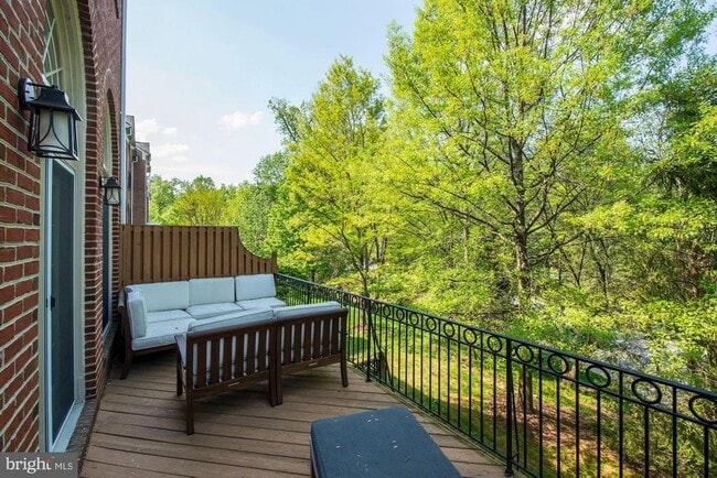 Building Photo - 4005 Mansion Dr NW