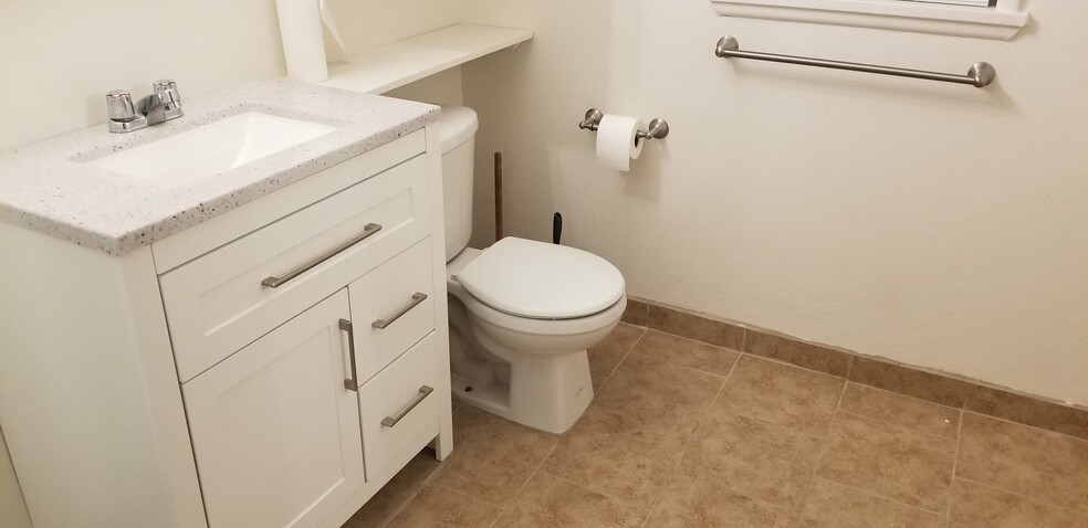 Building Photo - 1510 Haldon St