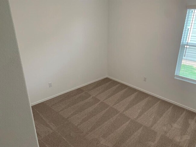 Building Photo - 427 Bullhead Rd