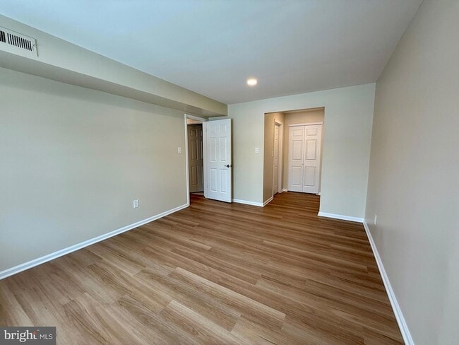 Building Photo - 31013 Bennett Pl