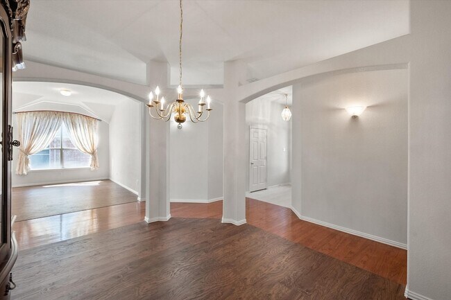 Building Photo - 6705 Terrace Glen Dr