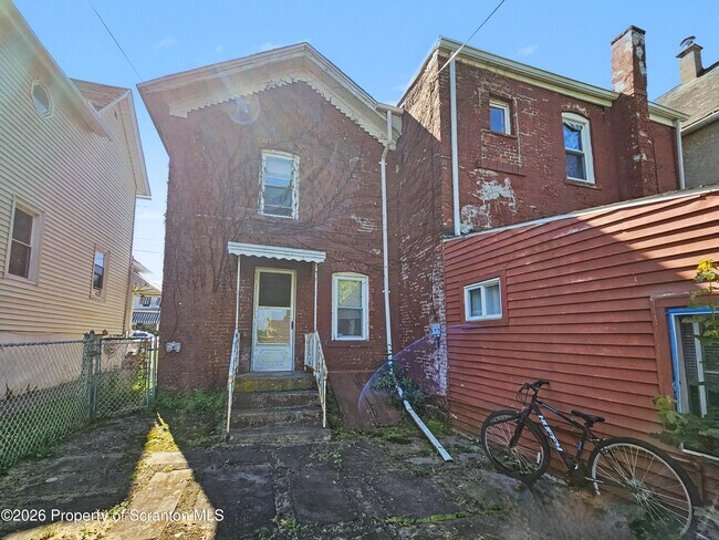 Building Photo - 1019 N Irving Ave