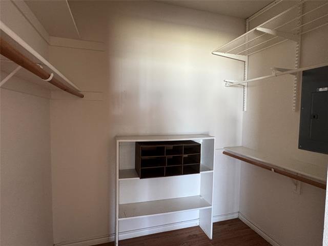 Building Photo - 503 N Washington St