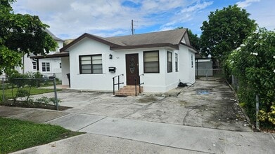 Building Photo - 421 Ardmore Rd