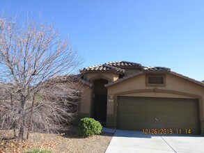 Building Photo - Rancho Sahuarita beautiful home