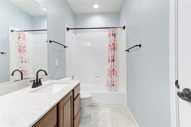 Building Photo - 920 Autumn Sage Way