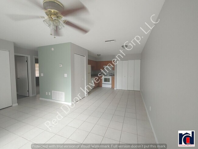 Building Photo - Updated 2 Bedroom 1 Bath Quadplex-Ocala!