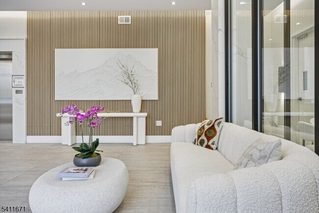 Building Photo - 1722 Springfield Ave