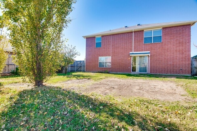 Building Photo - 8211 Leaning Oak Ct