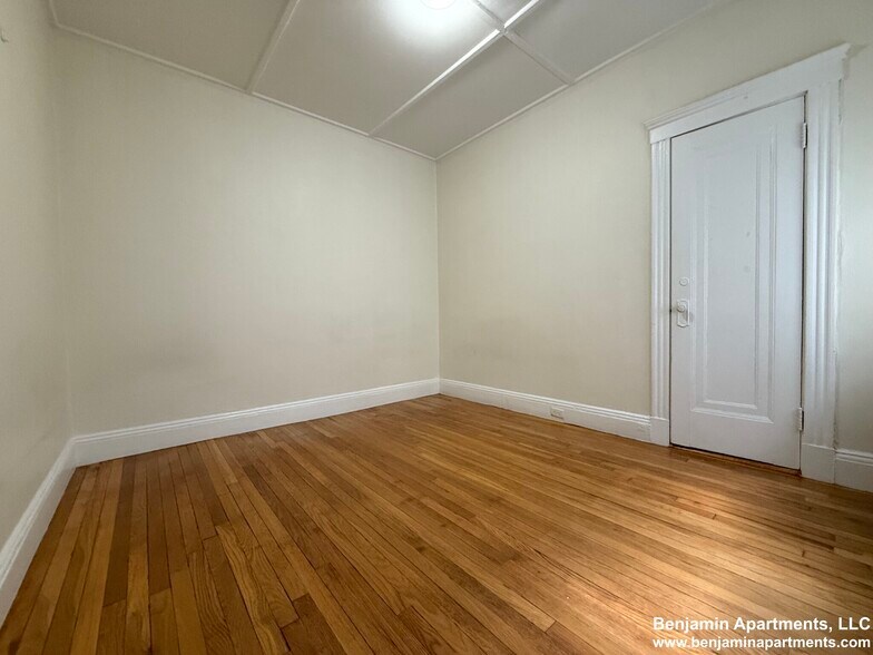 Building Photo - 1255 Boylston St