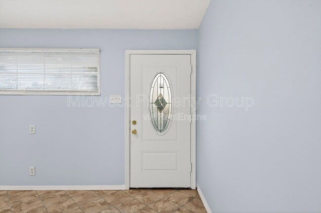 Building Photo - 5520 Holborn Dr