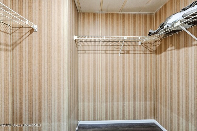 Building Photo - 264 Seabreeze Dr