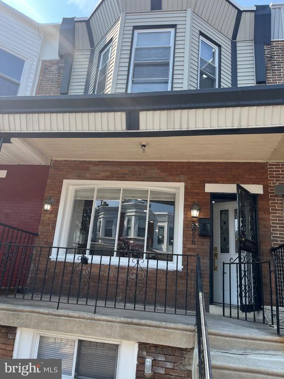 Building Photo - 5856 Walton Ave