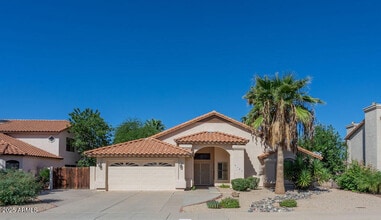 Building Photo - 5132 E Grandview Rd