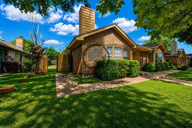 Building Photo - 316 Crowe Dr