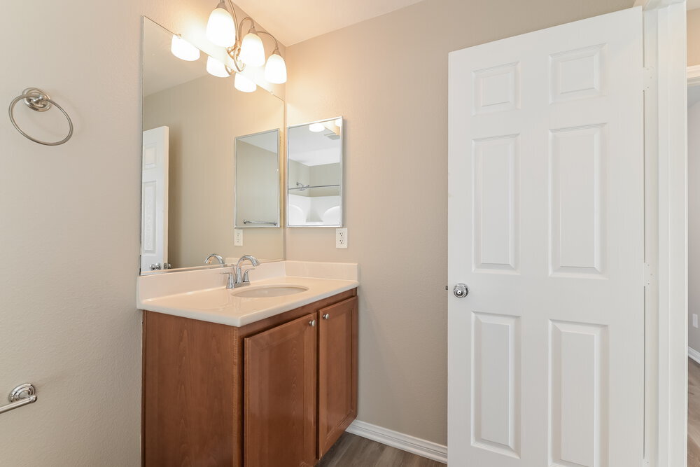Building Photo - 9989 Panguitch Lake Ct