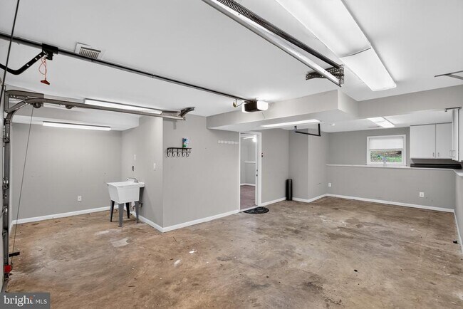 Building Photo - 4104 Green Spring St