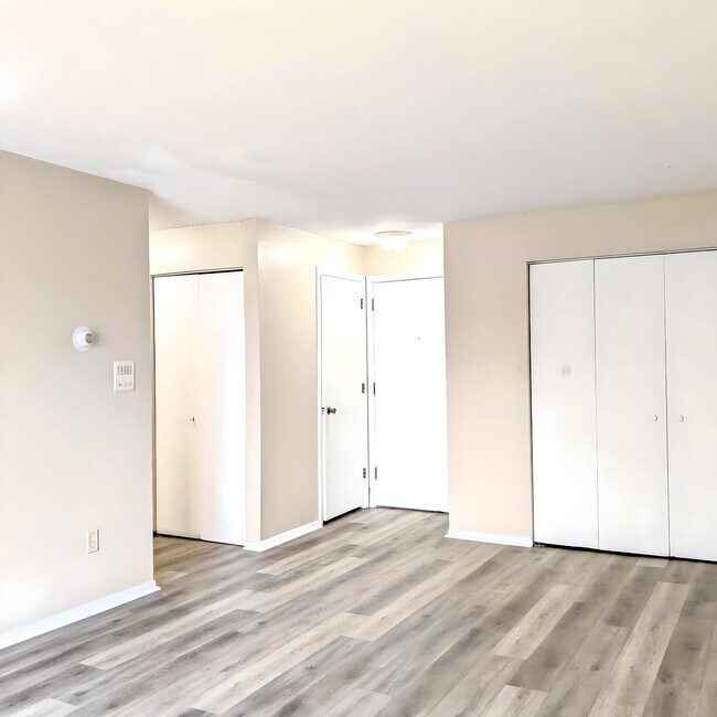 Interior Photo - Magnolia