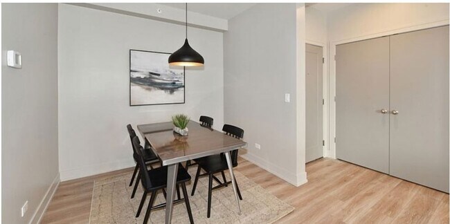 Building Photo - 717 Rogers St