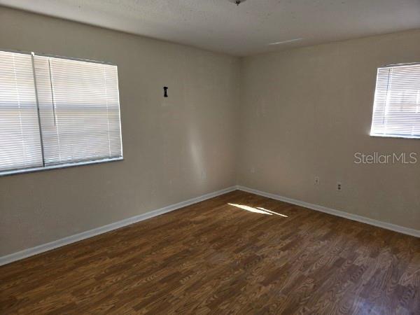 Building Photo - 503 Lewis St