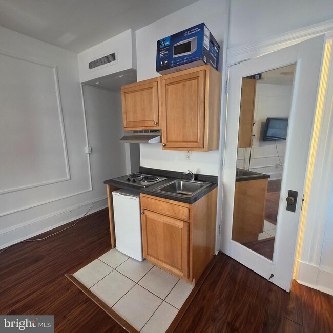 Building Photo - 1324 Locust St