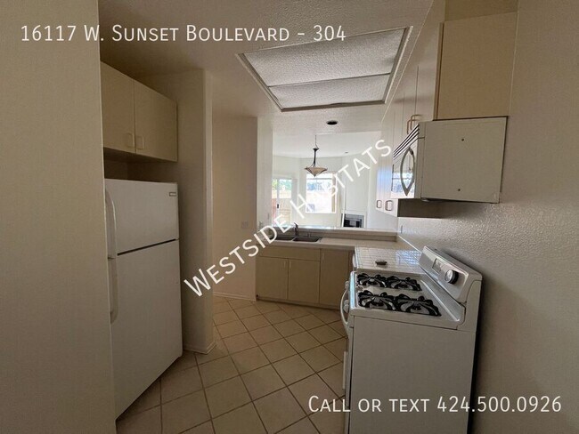 Building Photo - 16117 W Sunset Blvd